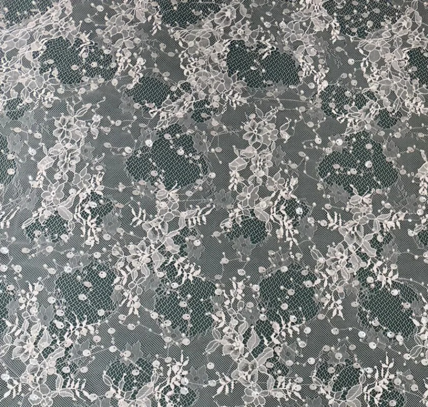 Sewing Embroidery Fabric - 3 yardas. Vestido de novia con